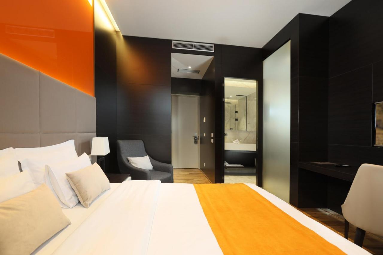 Maccani Black Luxury Suites Belgrad Exteriör bild