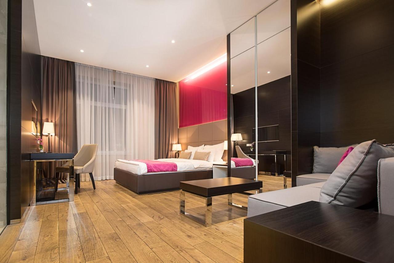 Maccani Black Luxury Suites Belgrad Exteriör bild