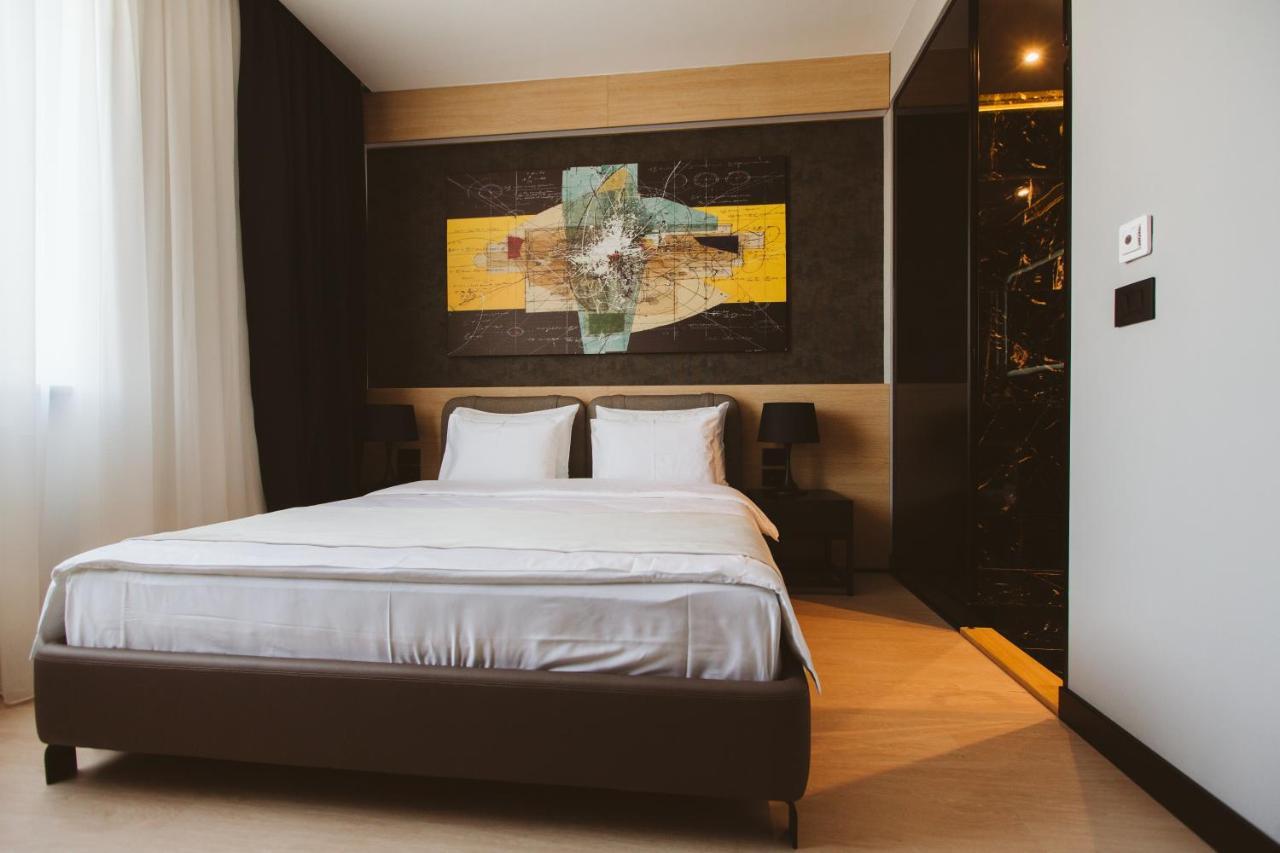Maccani Black Luxury Suites Belgrad Exteriör bild