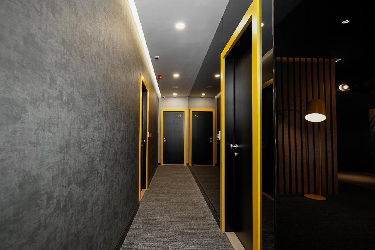 Maccani Black Luxury Suites Belgrad Exteriör bild