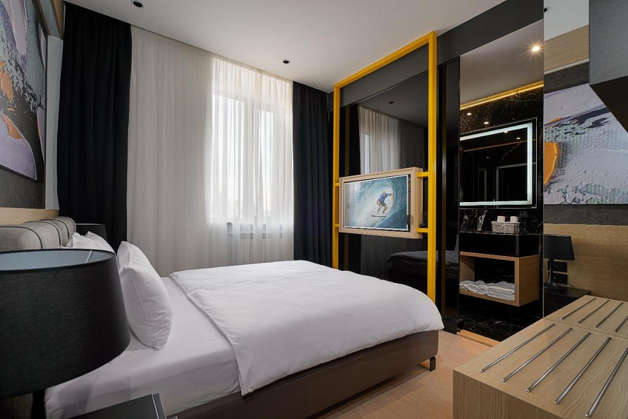 Maccani Black Luxury Suites Belgrad Exteriör bild