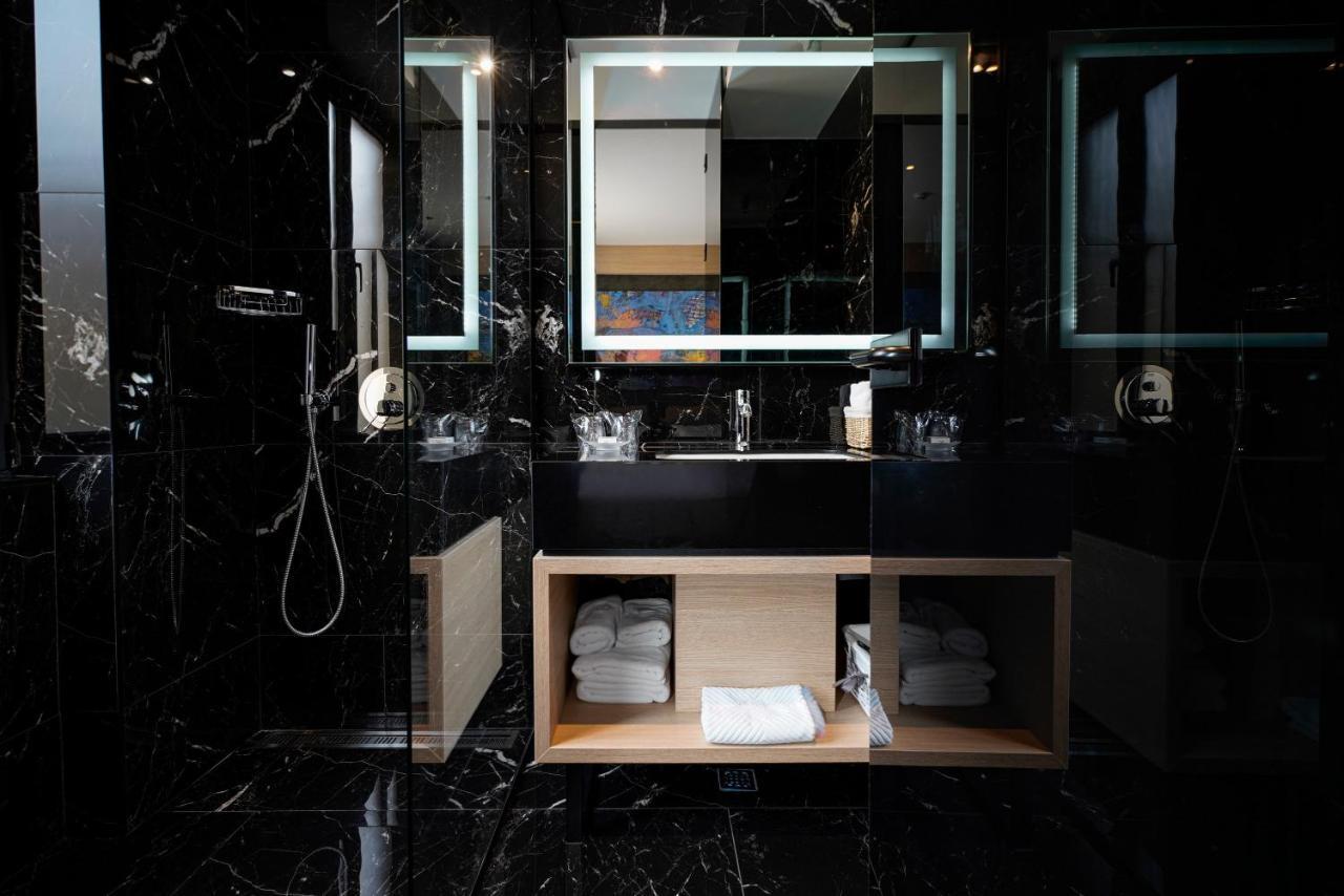 Maccani Black Luxury Suites Belgrad Exteriör bild