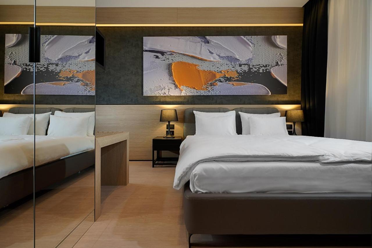 Maccani Black Luxury Suites Belgrad Exteriör bild